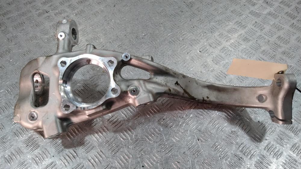 кулак поворотный левый Audi Q8 1 поколение 2022, цвет, 4M0407559A - фото №1