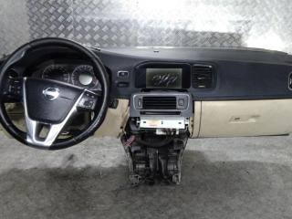 панель передняя салона (торпедо) Volvo S60 2 поколение 2011, цвет