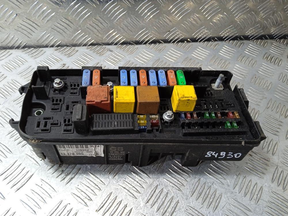 блок предохранителей Opel Vectra C 2004, цвет, 13170900 - фото №1