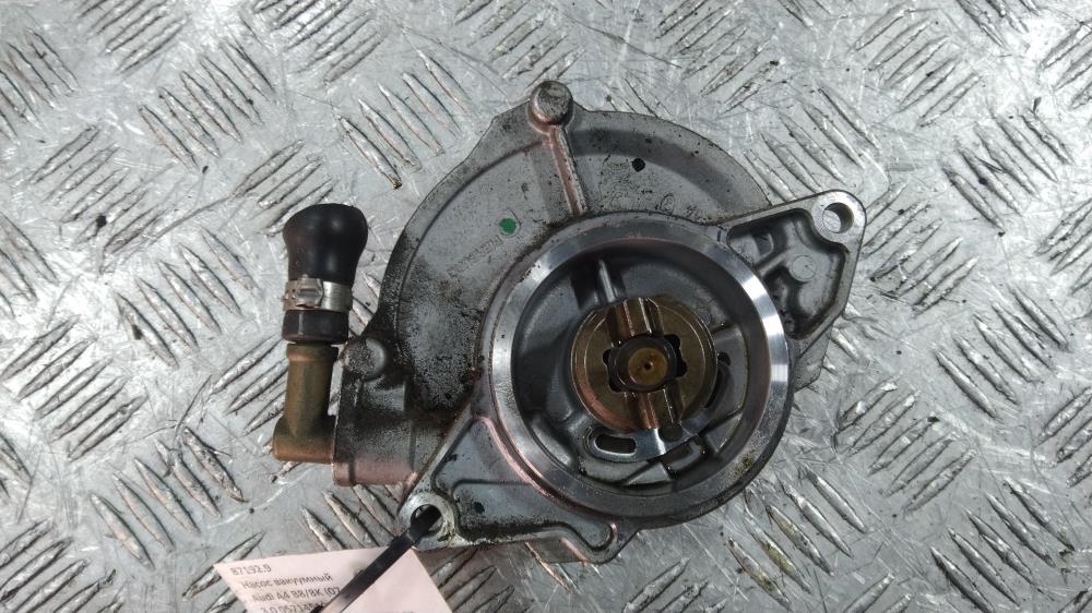 насос вакуумный Audi A4 B8/8K 2009, цвет, 057145100AF - фото №1