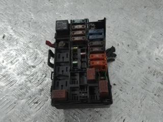 блок предохранителей Renault Laguna 2 поколение 2003, цвет, 8200249231