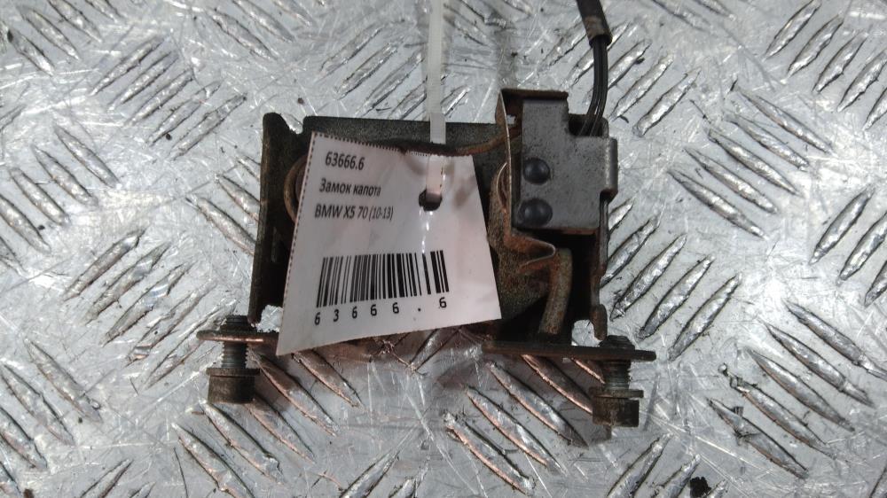 замок капота BMW X5 E53 2010, цвет - фото №1