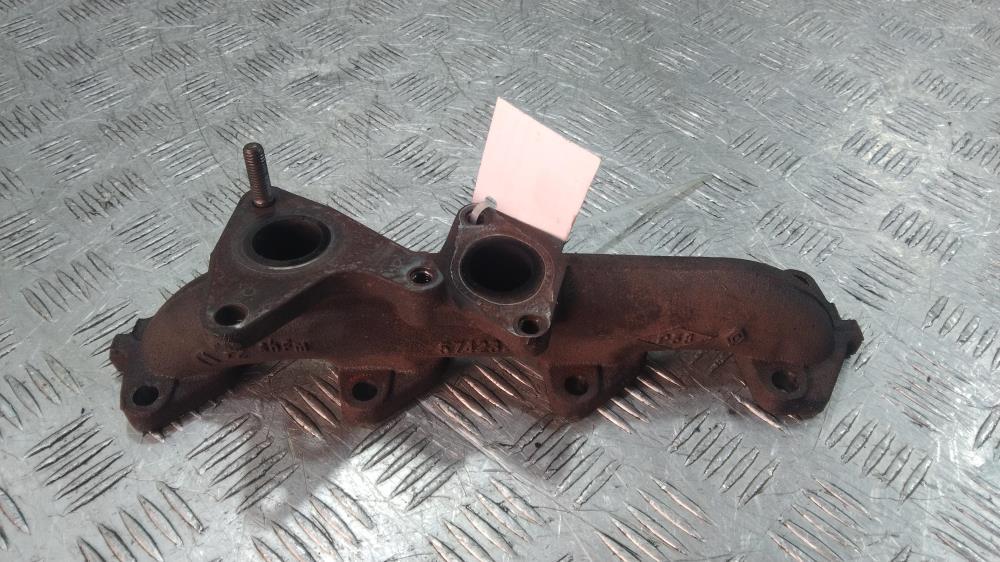 коллектор выпускной Renault Megane 2 поколение 2005, Дизель 1.5, цвет - фото №1