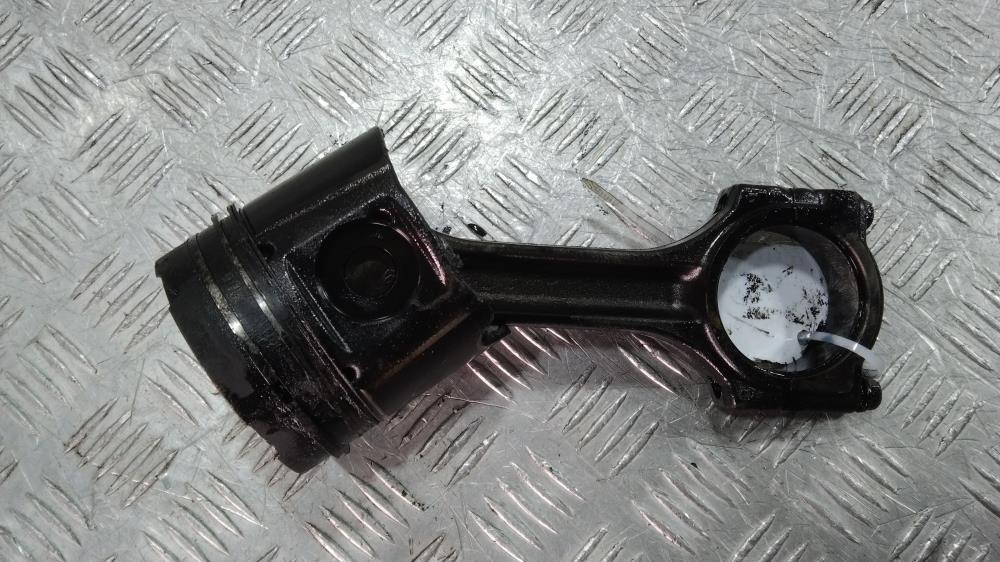 поршень Renault Laguna 2 поколение 2003, цвет - фото №1