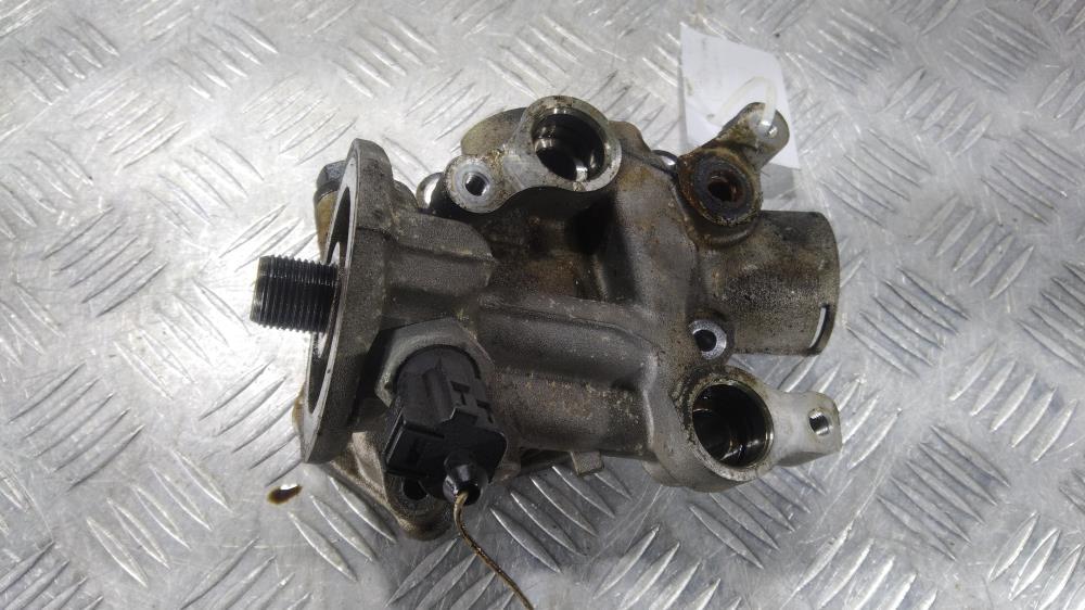 корпус масляного фильтра Audi A4 B7 2006, цвет, 06B115417F - фото №1