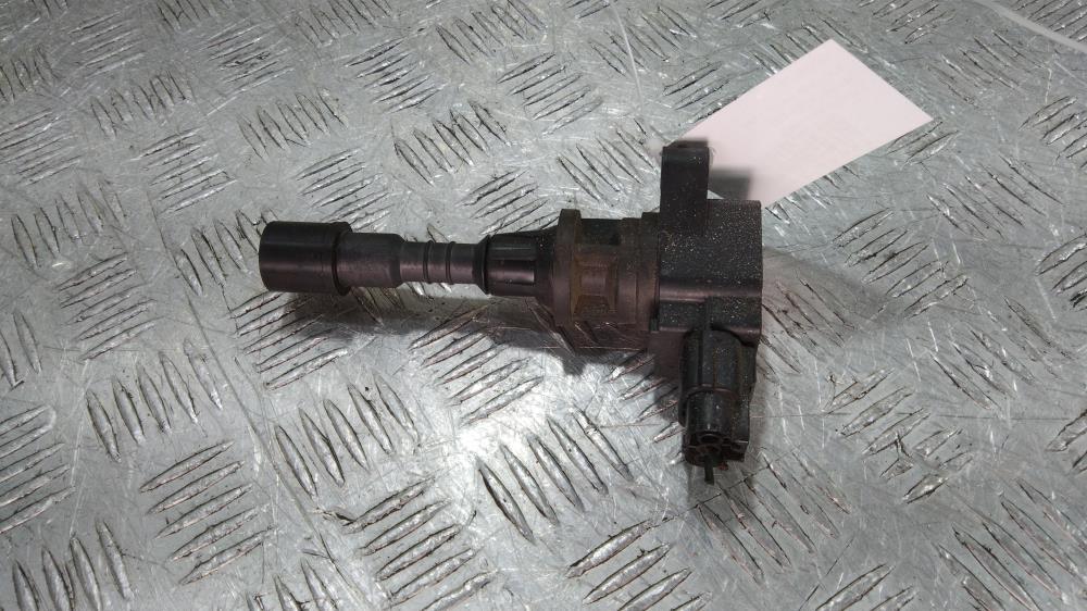 катушка зажигания Mazda 6 GG 2004, цвет, 0997000983 - фото №1