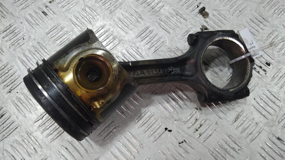 поршень Hyundai H-1 Grand Starex 2009, цвет - фото №1