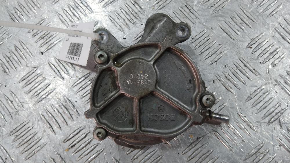 насос вакуумный Ford Focus 2 поколение 2006, цвет - фото №1