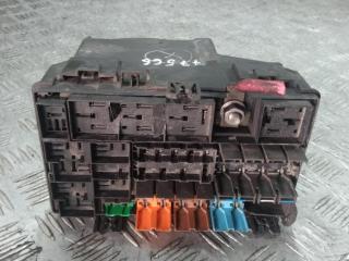 блок предохранителей Renault Laguna 2 поколение 2004, цвет, 8200674197