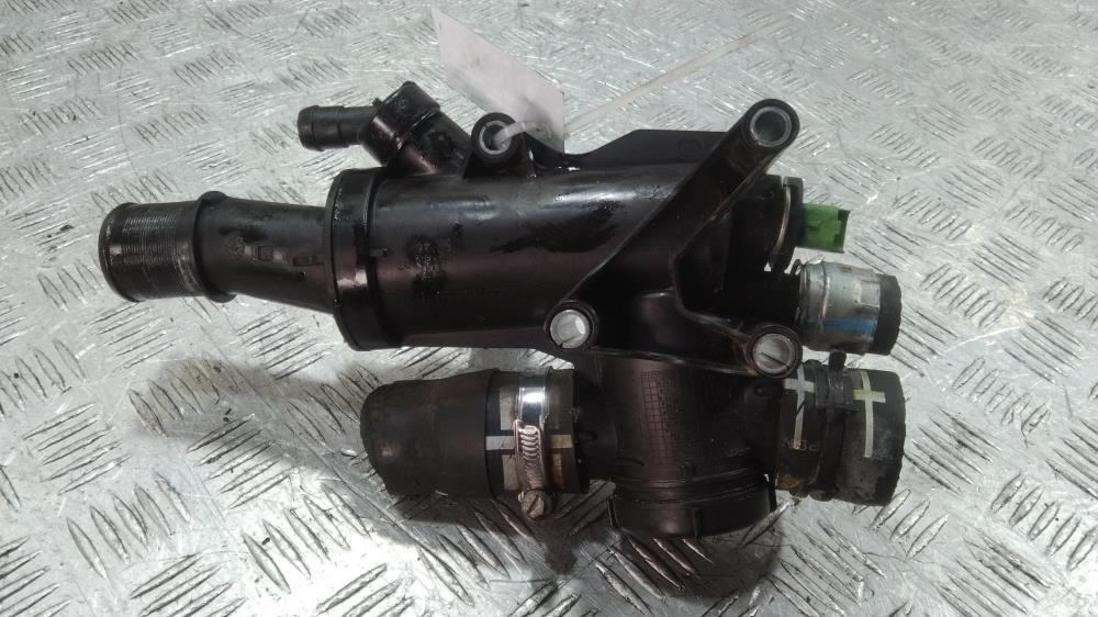 корпус термостата Citroen C4 1 поколение 2005, цвет, 9656182980 - фото №1