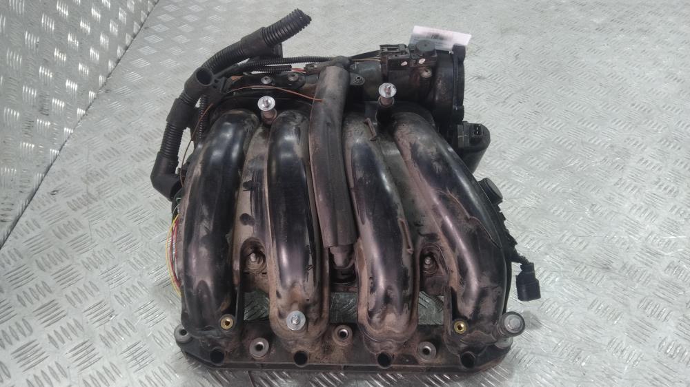 коллектор впускной BMW 3 серия E90/E91/E92/E93 2006, цвет - фото №1