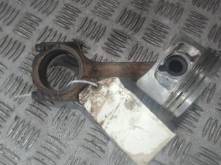 поршень Volvo V70 2 поколение 2000, цвет