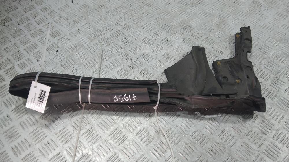 уплотнитель Tesla Model X 1 поколение 2019, цвет, 1472044 - фото №1