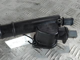 фланец (тройник) системы охлаждения Volkswagen Touran 1 поколение [рестайлинг] 2006, цвет, 038121132G