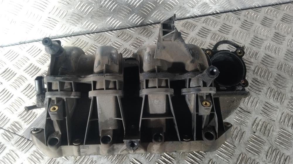 коллектор впускной Volkswagen Polo 4 поколение 2001, цвет, 036129711BL - фото №1