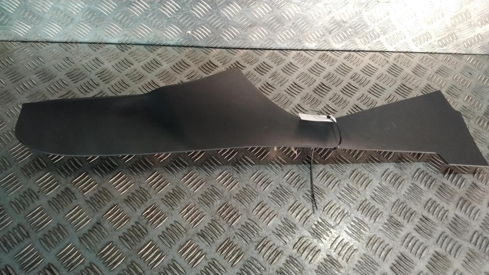 пластик Volvo XC60 1 поколение 2010, цвет, 8630280 - фото №1