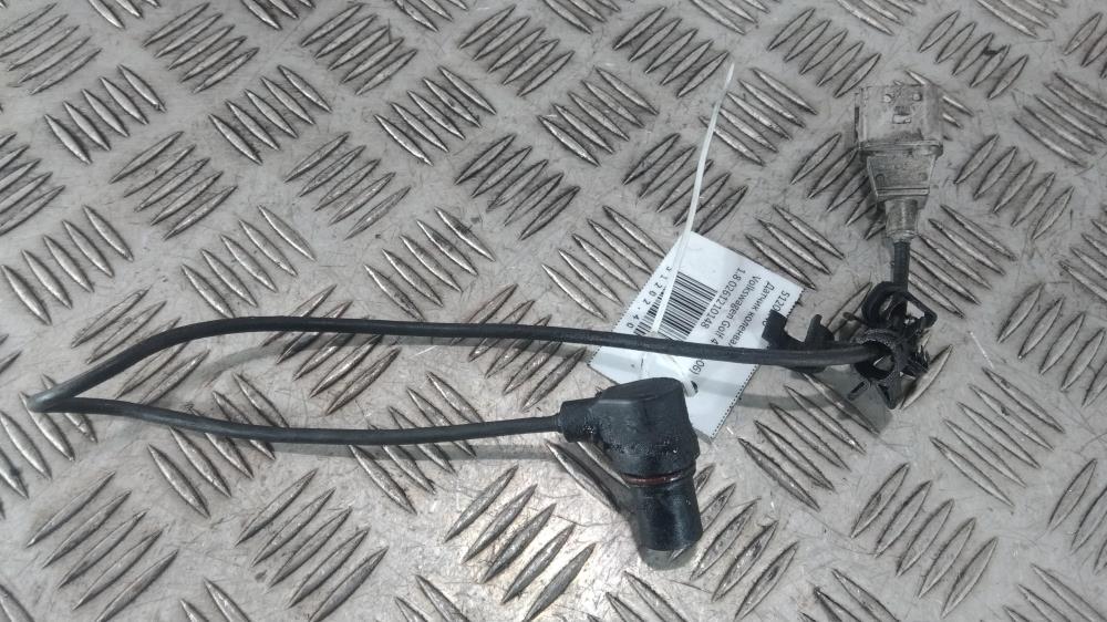 датчик коленвала Volkswagen Golf 4 поколение 2001, Бензин 1.8, цвет, 0261210148 - фото №1