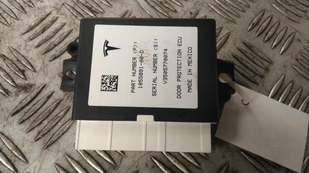 блок управления (другие) Tesla Model X 1 поколение 2019, Электро , цвет, 1055891 - фото №1