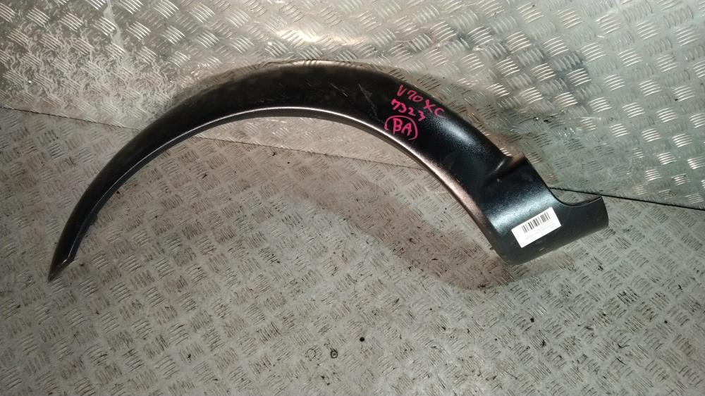молдинг переднего левого крыла Volvo XC70 2 поколение 2004, цвет, 9190877 - фото №1