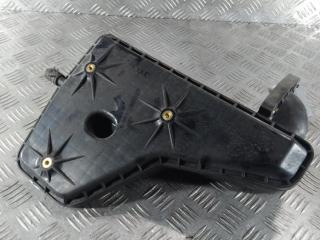 резонатор воздушного фильтра Mitsubishi Space Wagon 3 поколение (Typ N50) 2001, цвет