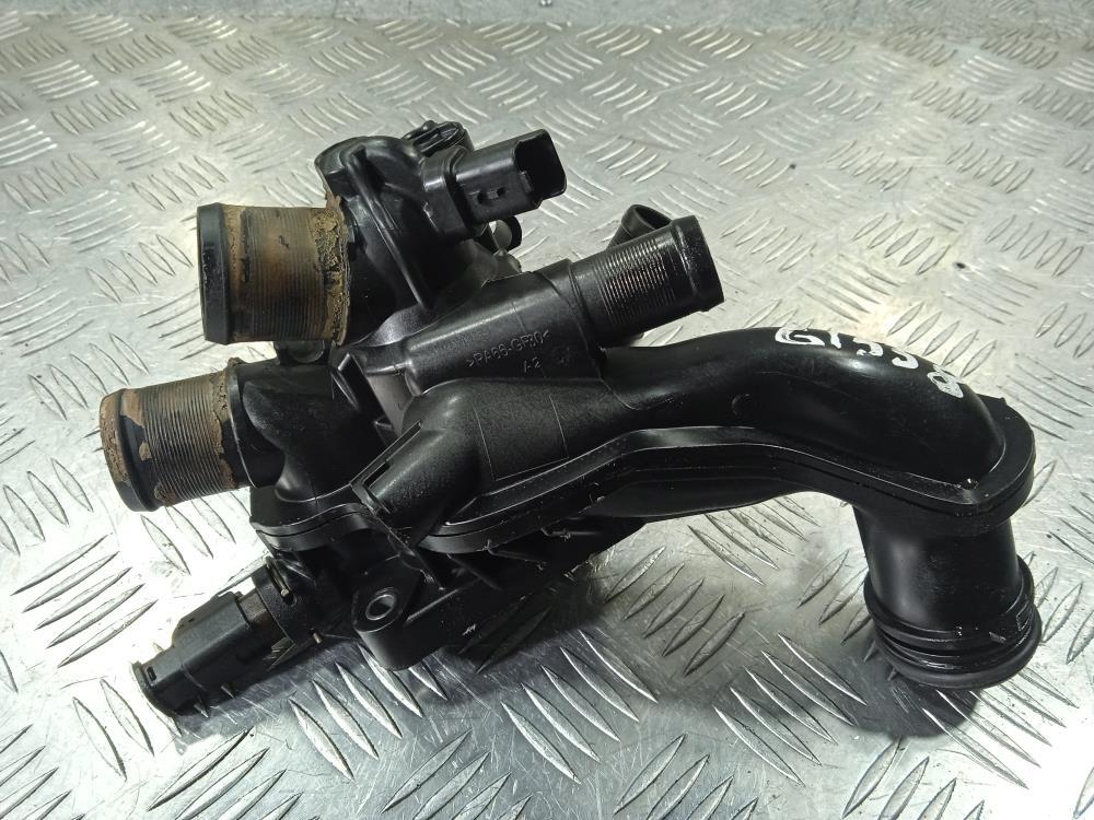 корпус термостата Peugeot 207 1 поколение 2008, цвет, 9810916880 - фото №1