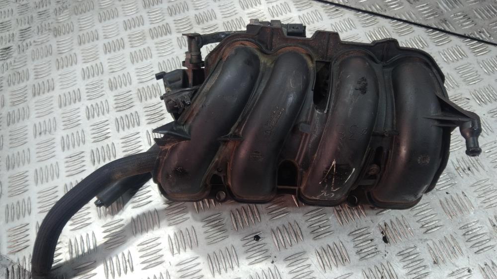 коллектор впускной Peugeot 308 T7 2009, цвет - фото №1