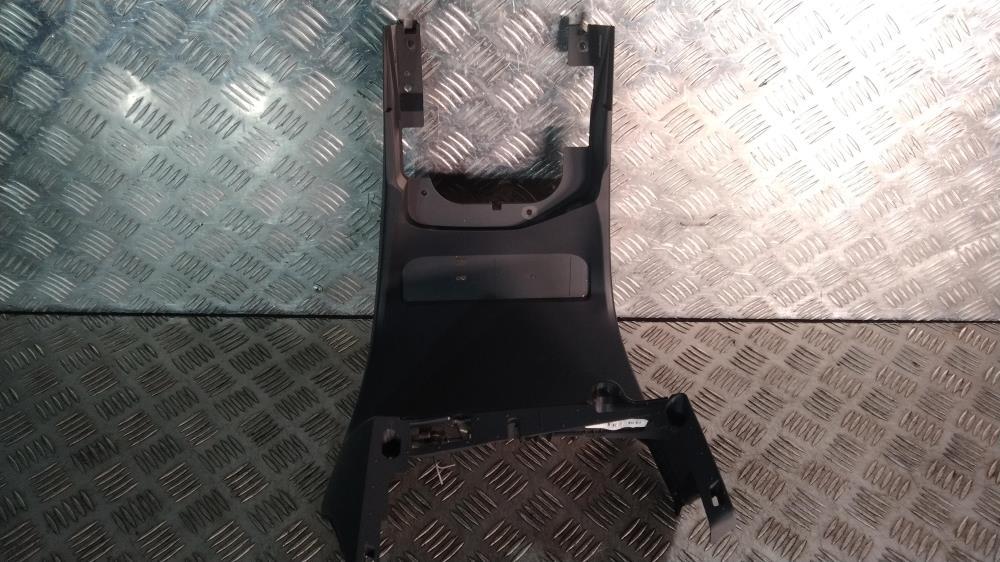 консоль салона (центральная часть) Volvo XC60 1 поколение 2010, цвет, 30781416 - фото №1