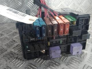 блок предохранителей Renault Laguna 2 поколение 2003, цвет