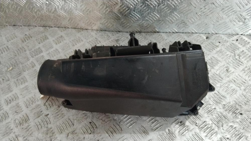 корпус воздушного фильтра Mercedes-Benz E-Класс W212/S212/C207/A207 2010, цвет, 2710940304 - фото №1