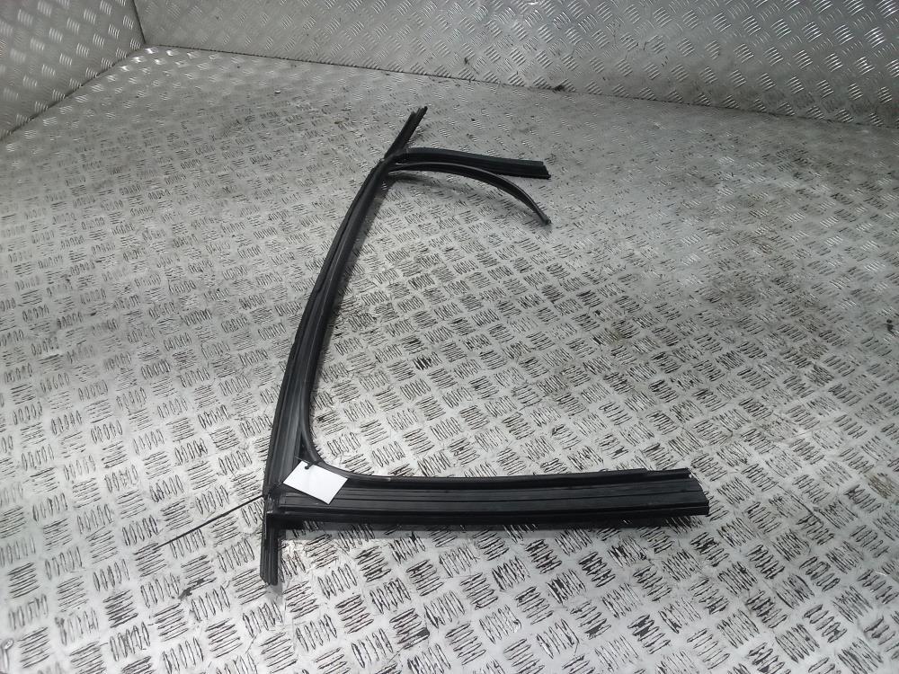 уплотнитель Tesla Model X 1 поколение 2019, Электро , цвет, 1032278 - фото №1