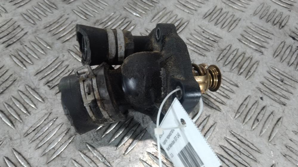 корпус термостата Ford Mondeo 4 поколение 2009, цвет - фото №1