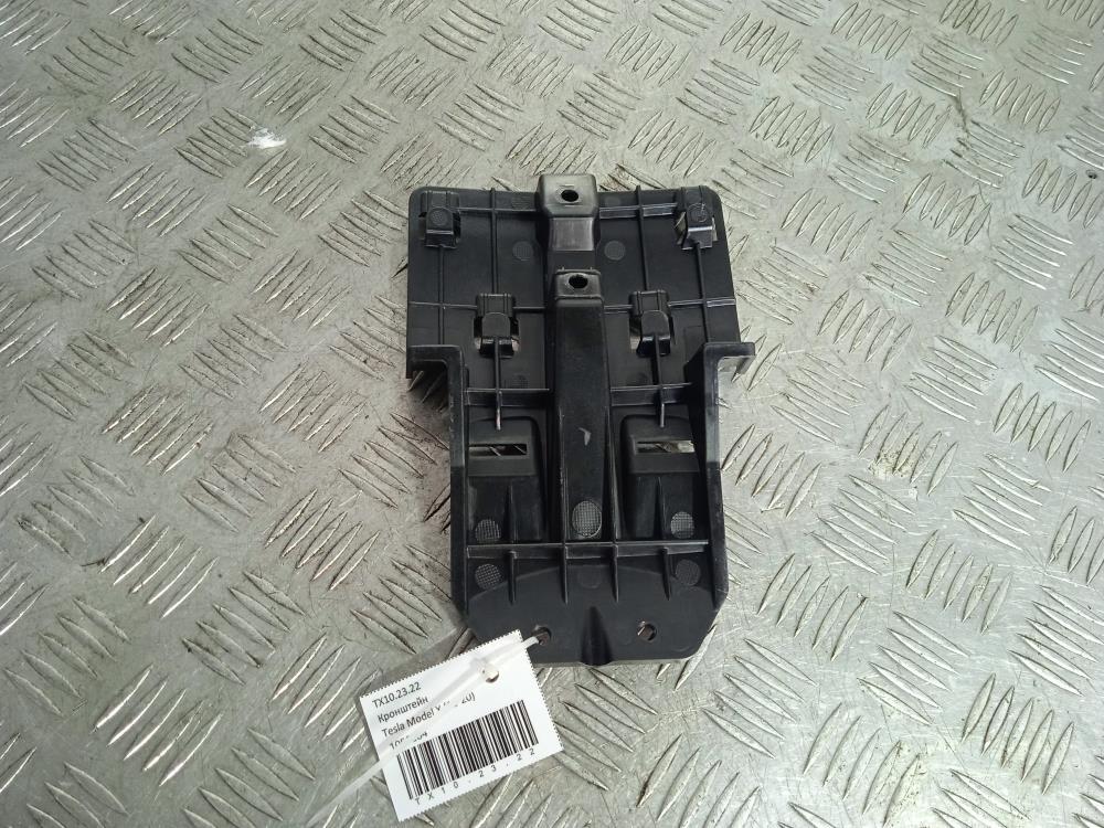 кронштейн (крепление) Tesla Model X 1 поколение 2019, Электро , цвет, 1056284 - фото №1