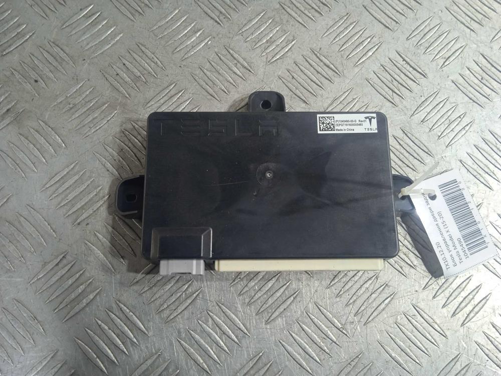 модуль управления двери Tesla Model X 1 поколение 2019, Электро , цвет, 1045490 - фото №1