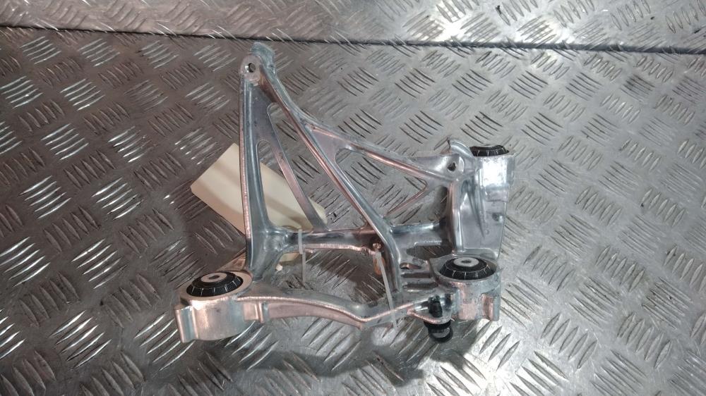 кронштейн компрессора кондиционера Tesla Model X 1 поколение 2019, Электро , цвет, 1134684 - фото №1