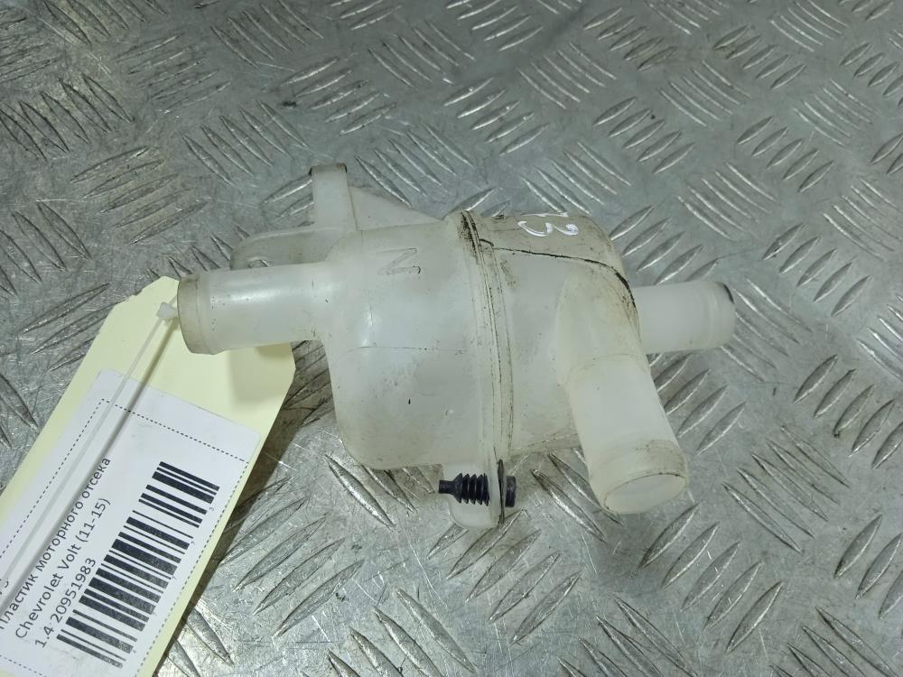 пластик моторного отсека Chevrolet Volt 1 поколение 2014, цвет, 20951983 - фото №1