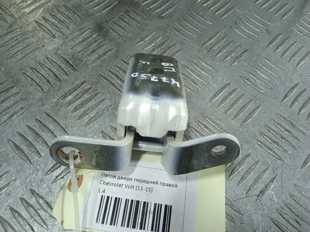 петля двери Chevrolet Volt 1 поколение 2014, цвет - фото №1