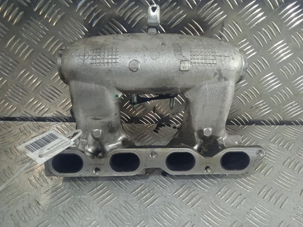 коллектор впускной Toyota Prius 2 поколение 2006, Бензин 1.5, цвет, 1NZ-FXE - фото №1