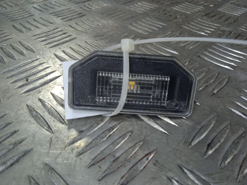 подсветка номера Tesla Model 3 1 поколение 2019, Электро , цвет, 1449730 - фото №1