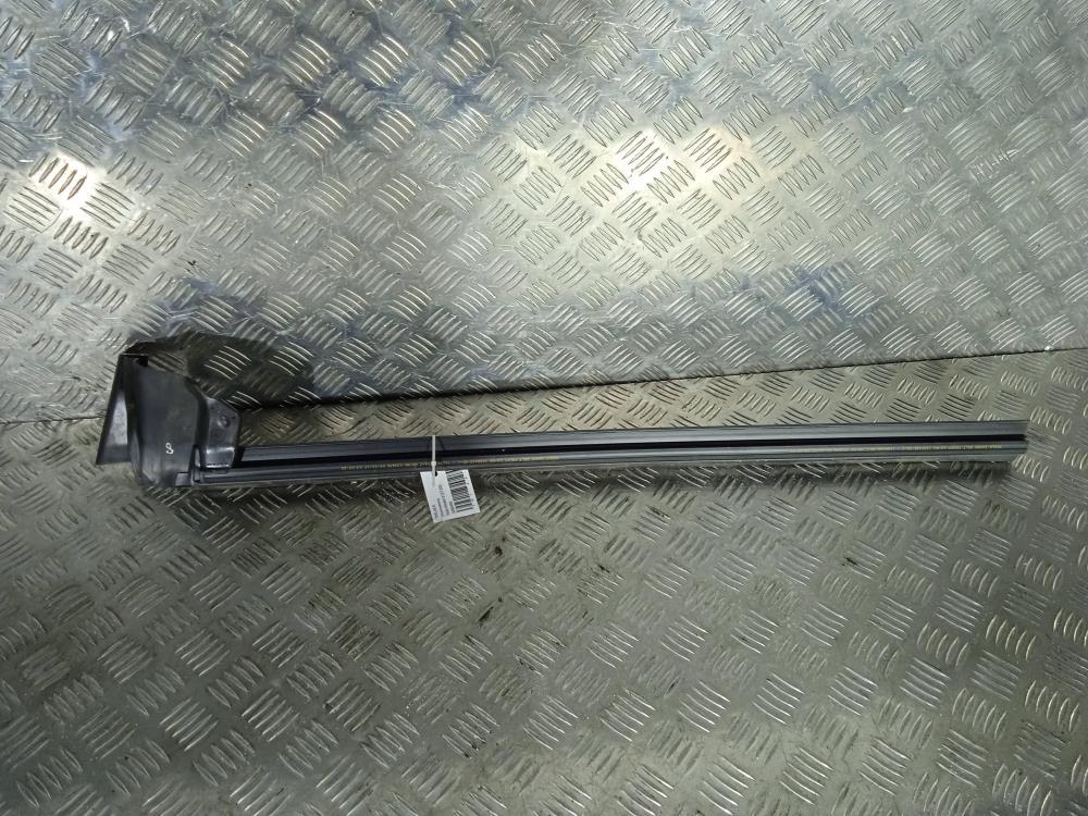 уплотнитель Tesla Model 3 1 поколение 2019, Электро , цвет, 1090495 - фото №1