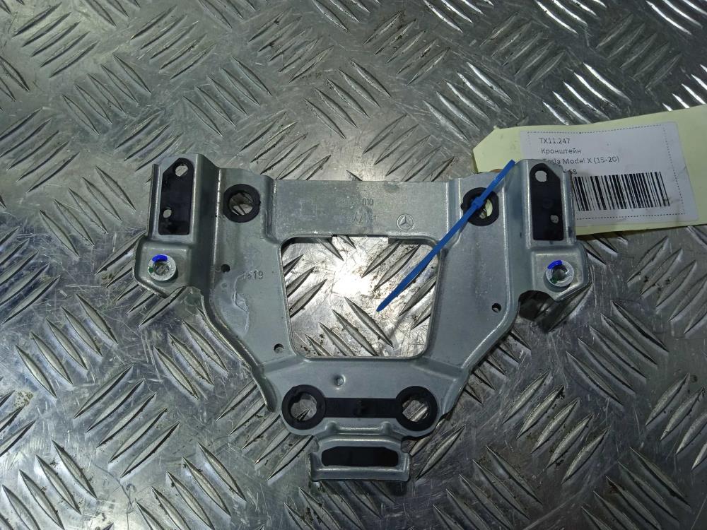 кронштейн (крепление) Tesla Model X 1 поколение 2019, Электро , цвет, 1456168 - фото №1