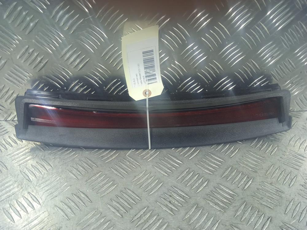 стоп-сигнал Tesla Model 3 1 поколение 2019, Электро , цвет, 1077405 - фото №1