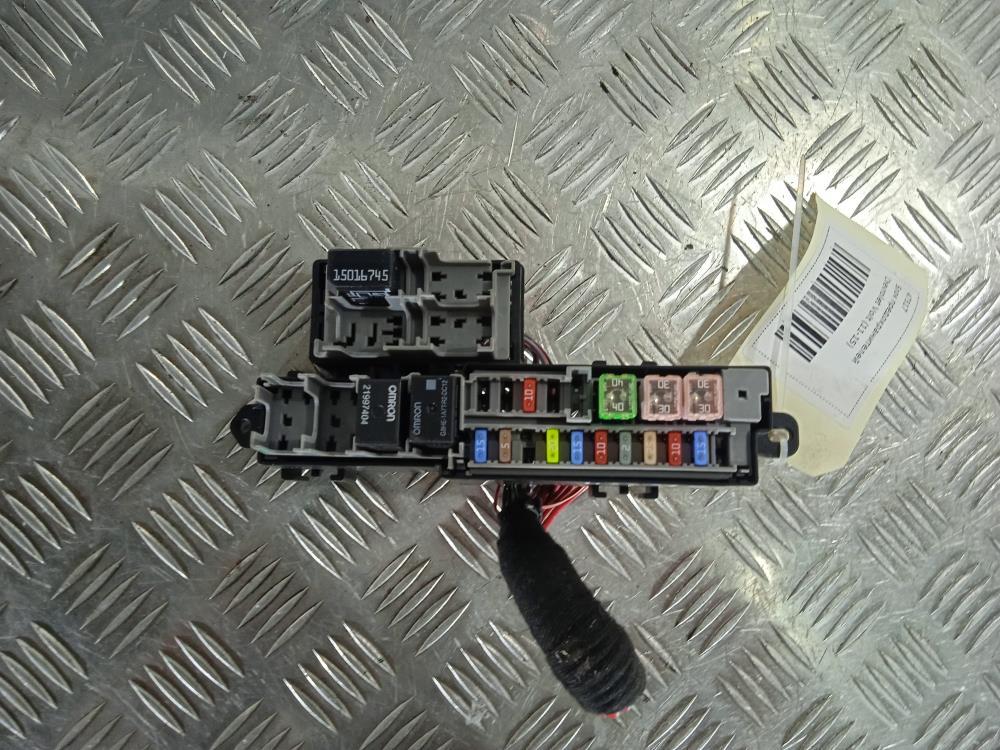 блок предохранителей Chevrolet Volt 1 поколение 2014, цвет - фото №1