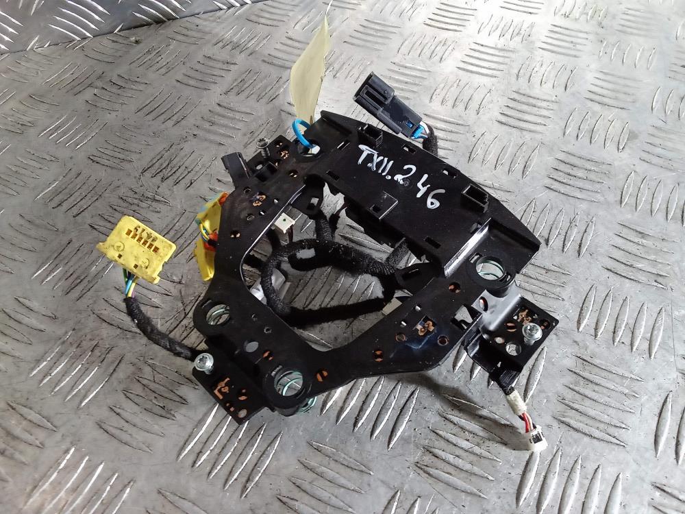 кронштейн (крепление) Tesla Model X 1 поколение 2019, Электро , цвет, 2498692 - фото №1