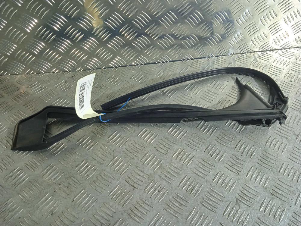 уплотнитель Tesla Model X 1 поколение 2019, Электро , цвет, 1032153 - фото №1