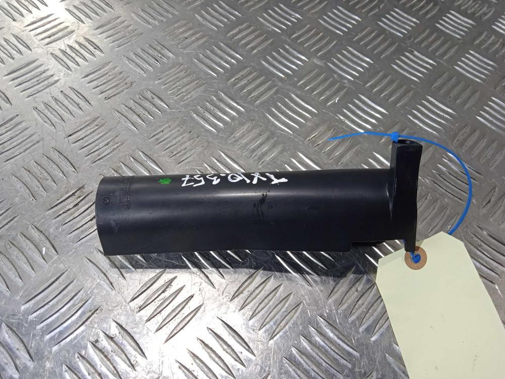 пластик Tesla Model X 1 поколение 2019, Электро , цвет, 1035371 - фото №1