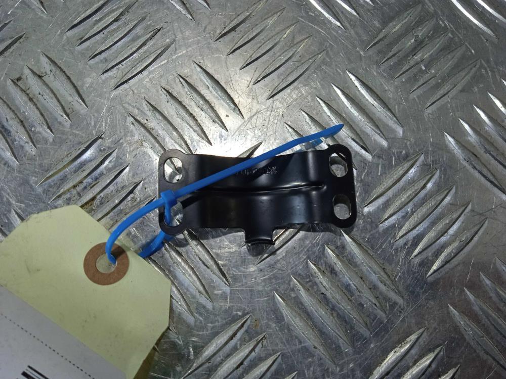 кронштейн (крепление) Tesla Model X 1 поколение 2019, Электро , цвет, 1050964 - фото №1