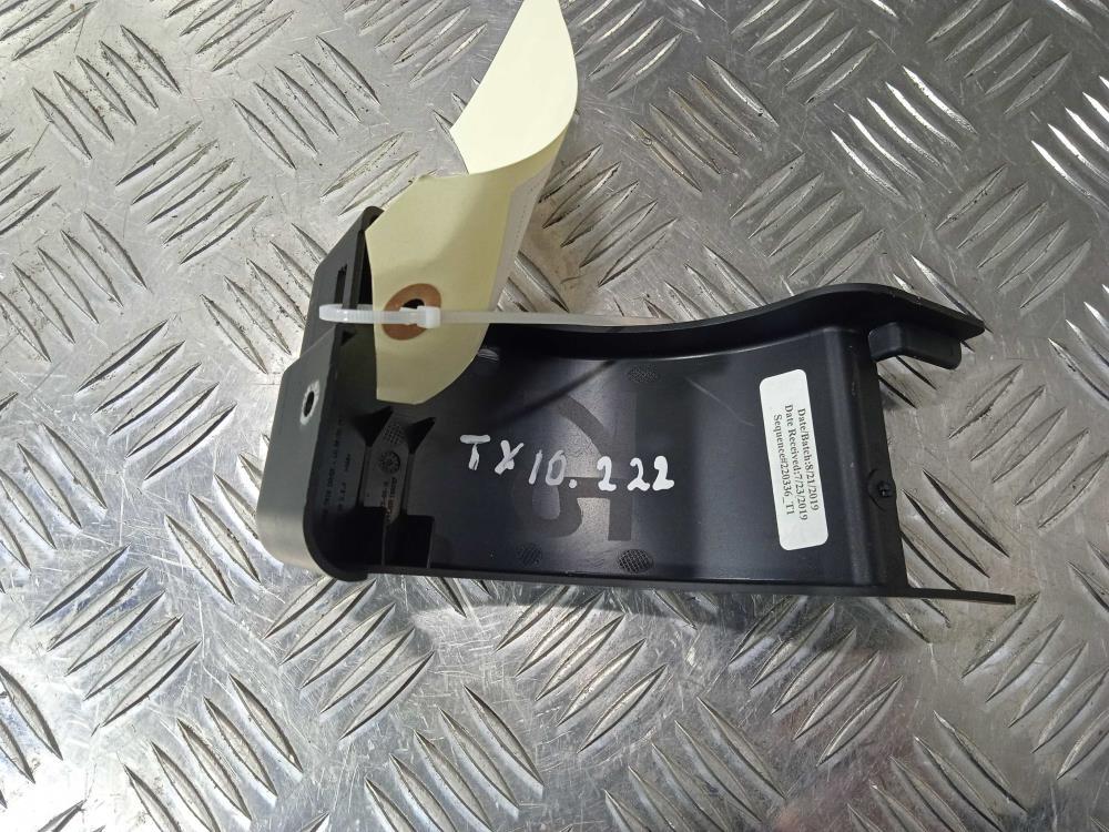 пластик Tesla Model X 1 поколение 2019, Электро , цвет, 1047075 - фото №1