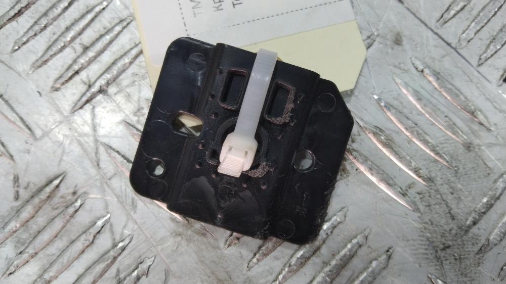 кронштейн (крепление) Tesla Model 3 1 поколение 2019, Электро , цвет, 1090081 - фото №1