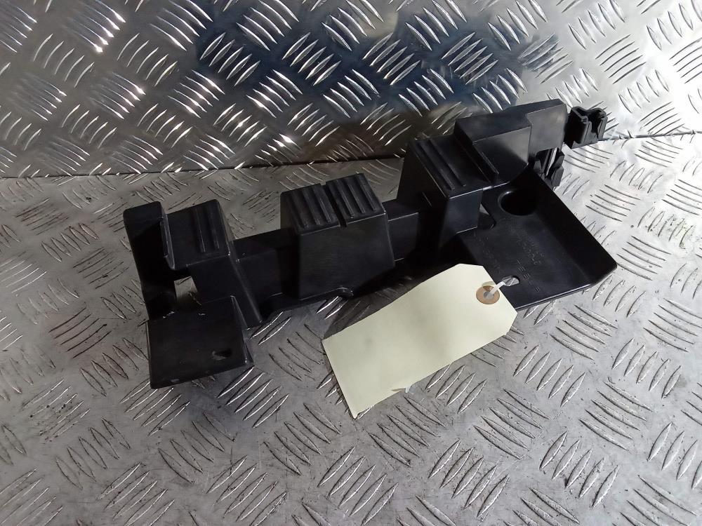 кронштейн (крепление) Tesla Model X 1 поколение 2019, Электро , цвет, 1059715 - фото №1