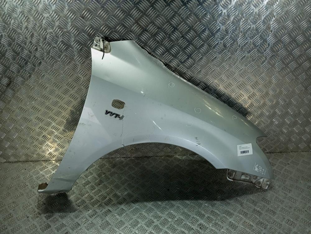 крыло переднее правое Toyota Corolla 9 поколение (E120/E130) 2003, цвет - фото №1